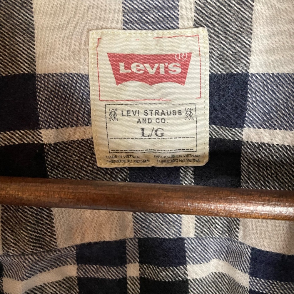 Levi’s Women’s Flannel Size Large Blue/Black/White - Picture 4 of 6